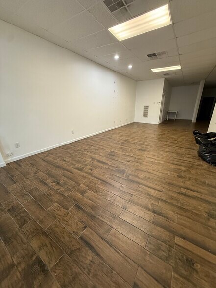 More Photos Of 526 Main St, Stroudsburg Storefront Retail Residential For Lease