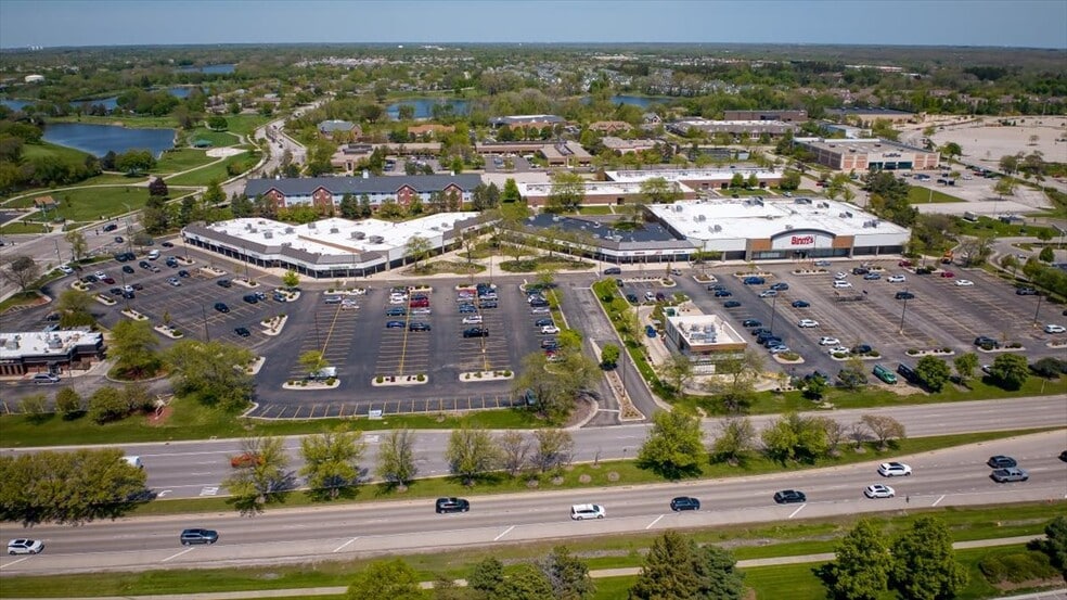 Primary Photo Of 220-290 Hawthorn Rd, Vernon Hills Unknown For Lease