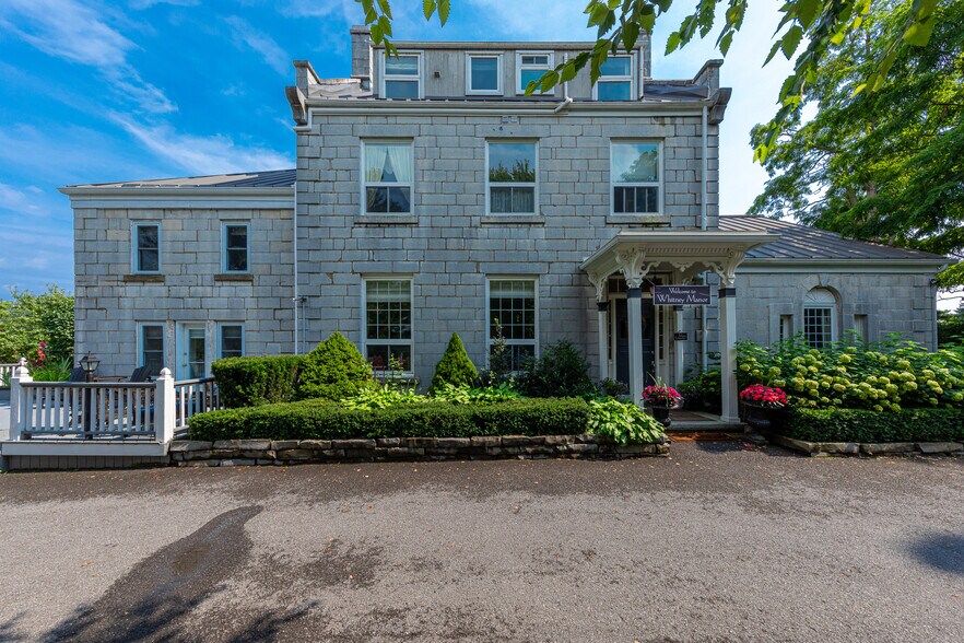 More Photos Of 8 Starr Pl, Kingston Hospitality For Sale