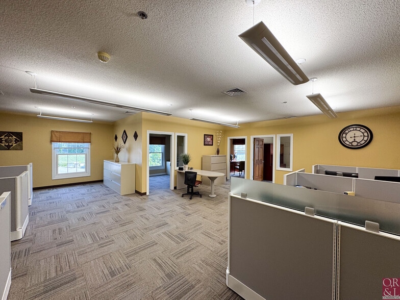 More Photos Of 150 Capital Dr, West Springfield Office For Sale