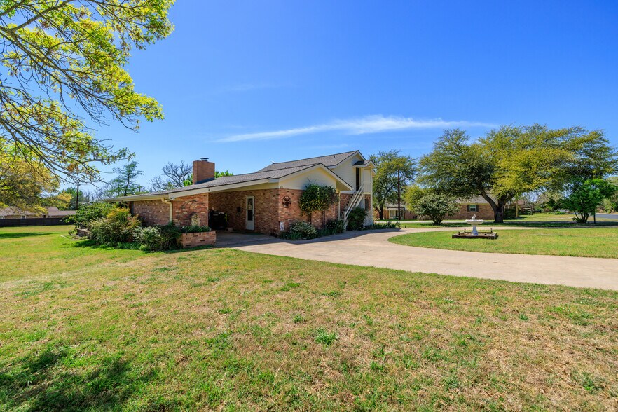 More Photos Of 415 Cross Mountain Dr, Fredericksburg Multifamily For Sale