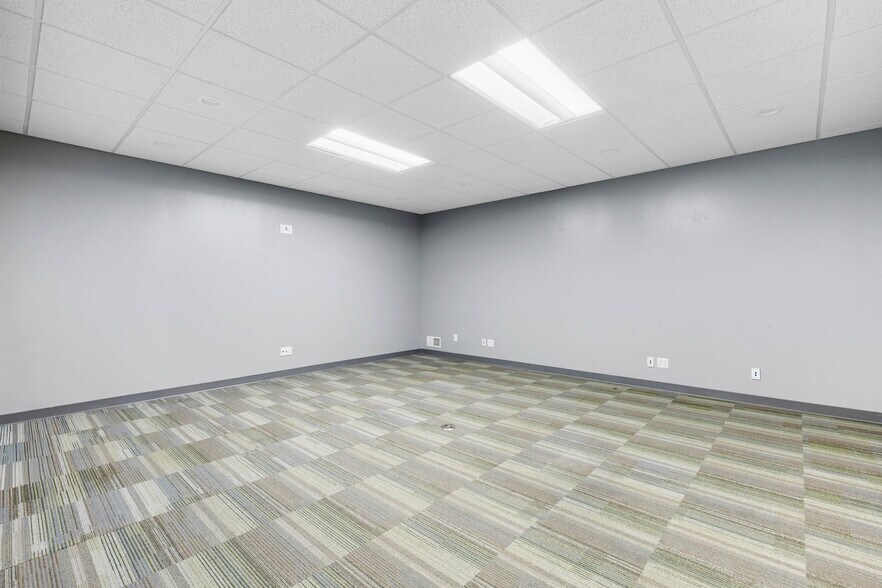 More Photos Of 1450 E Ridge Rd, Rochester Freestanding For Sale