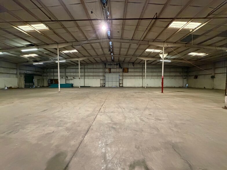 More Photos Of 3900 AL-13, Haleyville Warehouse For Sale