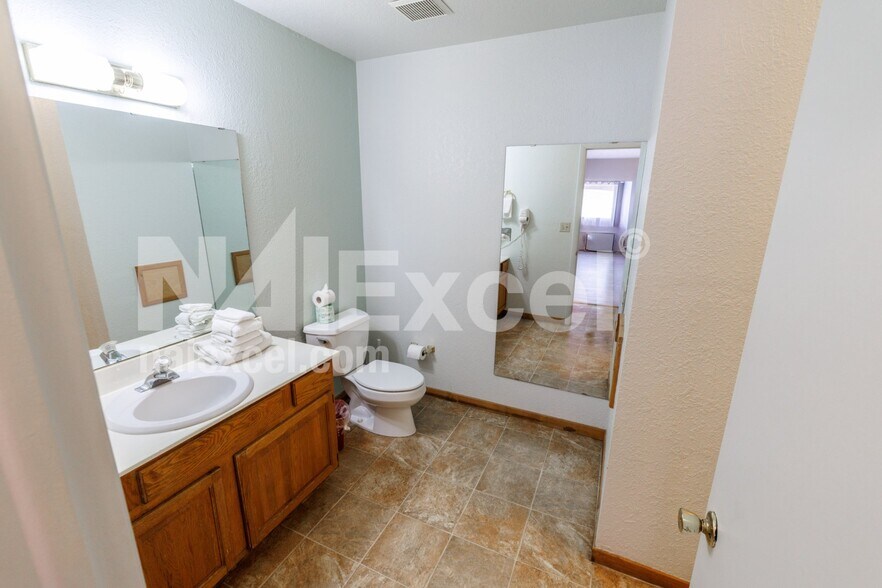 More Photos Of 1075 S Highway 191, Moab Hotel For Sale