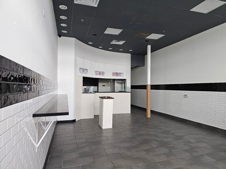 More Photos Of 6580 S Rainbow Blvd, Las Vegas Storefront Retail Office For Lease