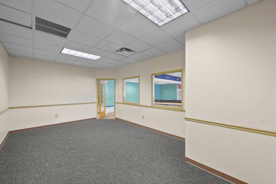 More Photos Of 1699 N Temple Ave, Starke Freestanding For Sale