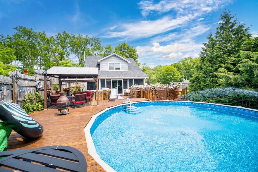 More Photos Of 2-6 Old Firehouse Rd, Plattekill Post Office For Sale