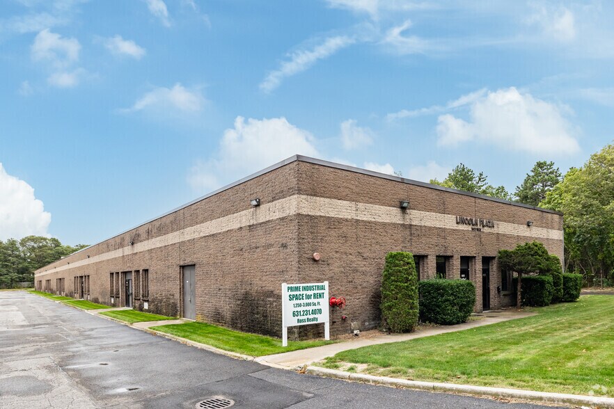 Primary Photo Of 1501-1529 Lincoln Ave, Holbrook Warehouse For Sale