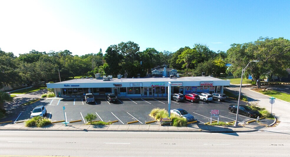 Primary Photo Of 3201-3213 Manatee Ave W, Bradenton Storefront For Lease