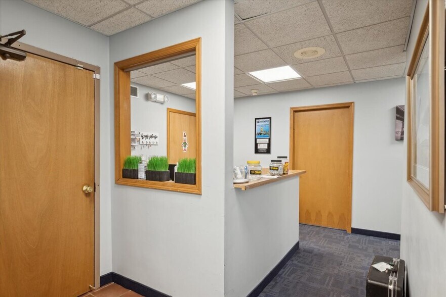 More Photos Of 495 Union Ave, Middlesex Medical For Sale