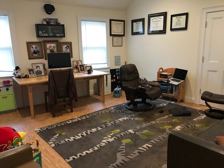 More Photos Of 153 Main St, Roslyn Medical For Lease