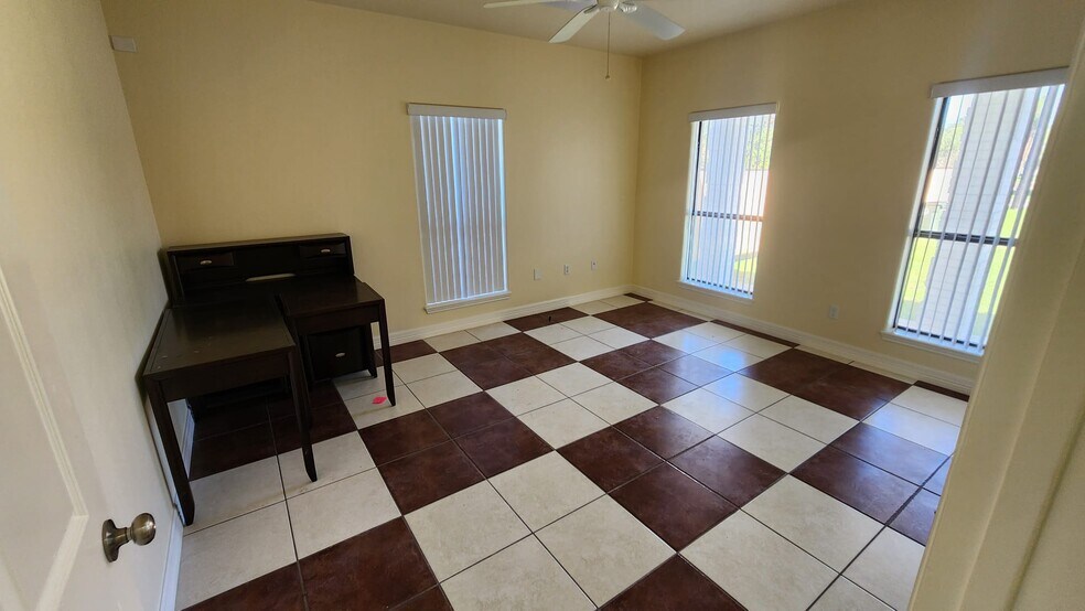 More Photos Of 2313 Citrus Ln, Mission Loft Creative Space For Lease