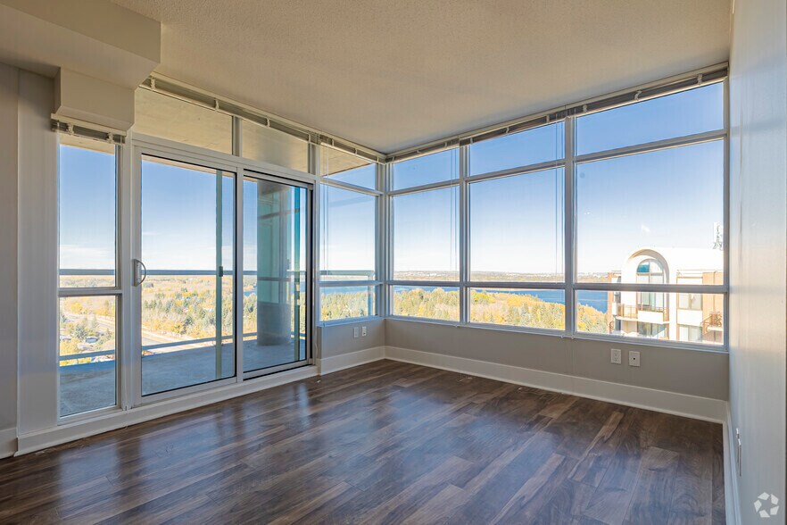 More Photos Of 2105 90 Av SW, Calgary Apartments For Lease