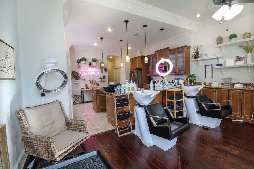 More Photos Of , Marietta General Retail For Sale