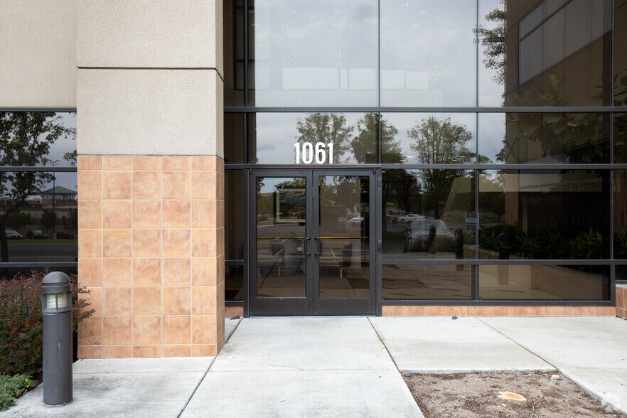 More Photos Of 1061 S 800 E, Orem Office For Lease