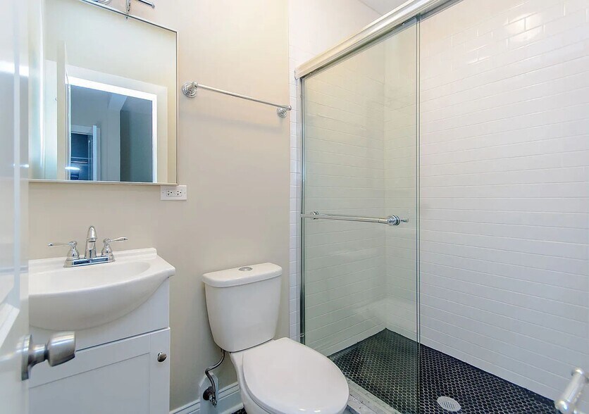 More Photos Of 1334 W 18th Pl, Chicago Apartments For Sale