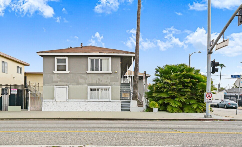 More Photos Of 10974 S Figueroa St, Los Angeles Apartments For Sale