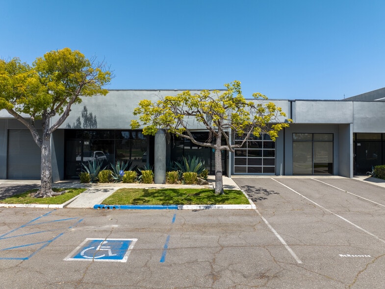 Primary Photo Of 1631-1645 16th St, Santa Monica Light Manufacturing For Lease