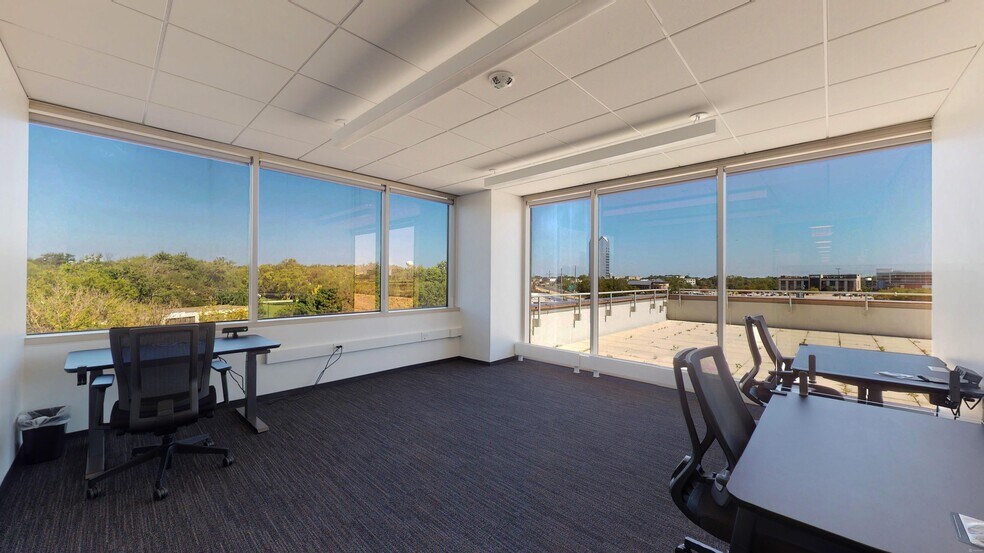 More Photos Of 1 Mid America Plz, Oakbrook Terrace Office For Lease