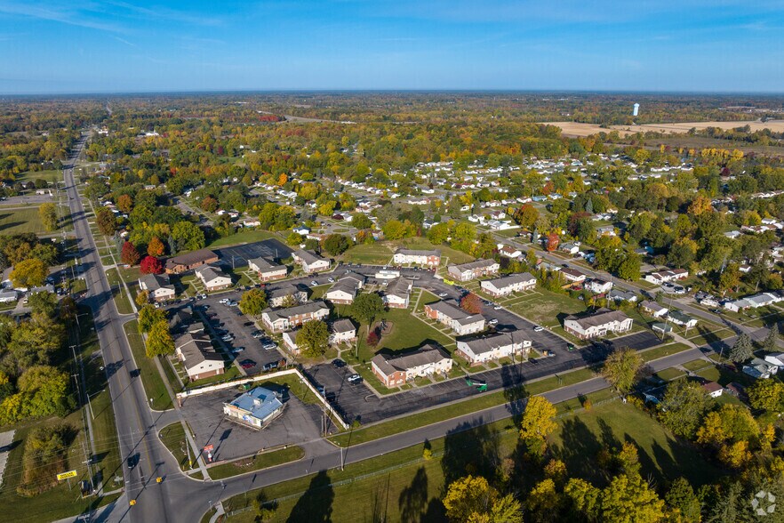 More Photos Of 6028 Vanderbilt Dr, Mount Morris Apartments For Sale