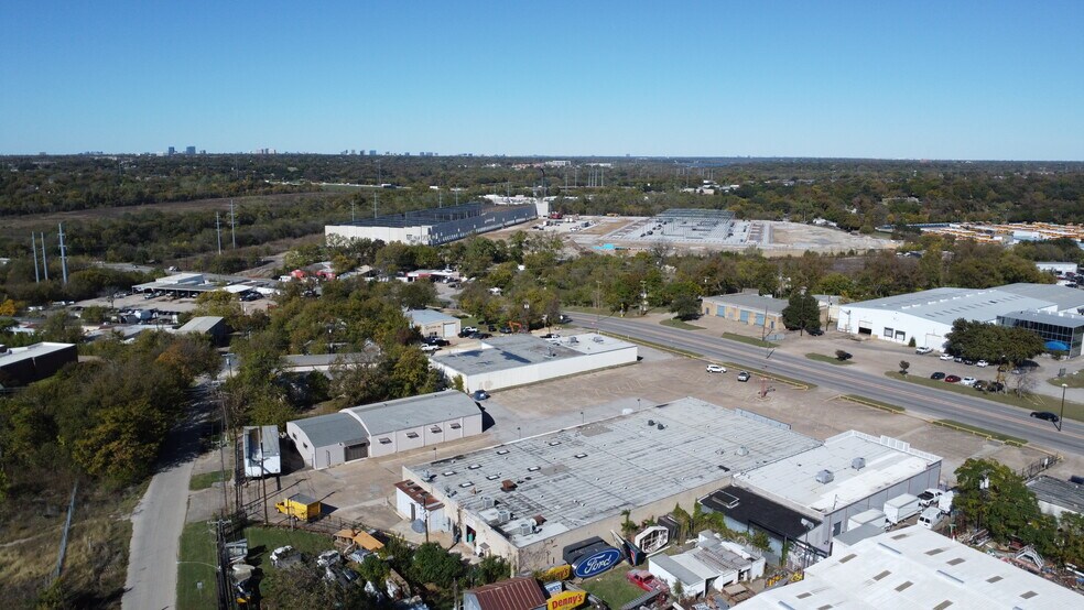 More Photos Of 5520 Military Pky, Dallas Industrial For Sale