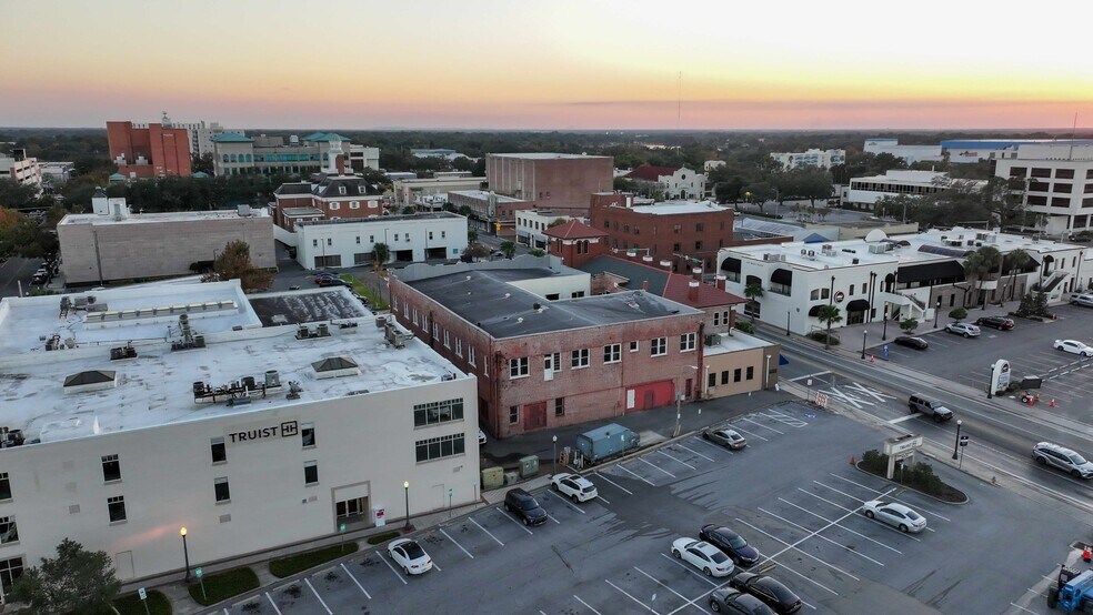 More Photos Of 104 E Main St, Lakeland Storefront Retail Office For Sale