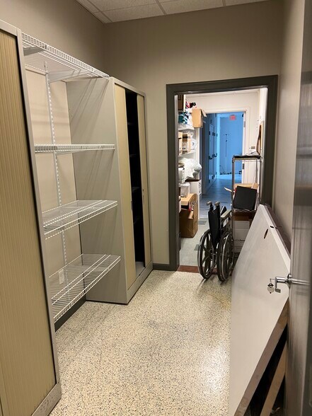 More Photos Of 14 Oak Forest Rd, Bluffton Medical For Lease