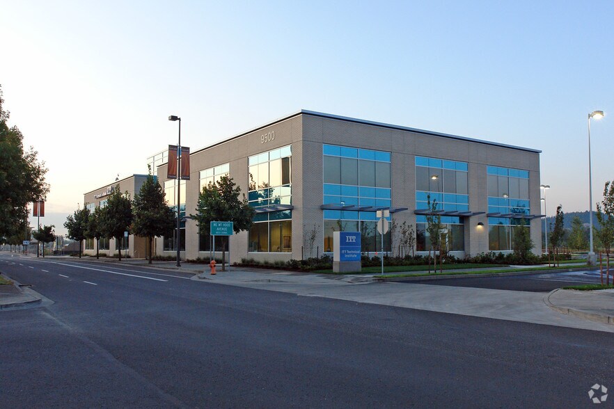 More Photos Of 9600 NE Cascades Pky, Portland Unknown For Lease