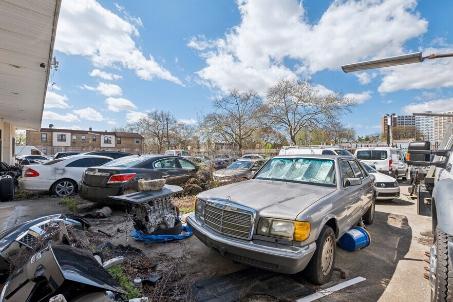 More Photos Of 6301-6311 N Broad St, Philadelphia Freestanding For Sale