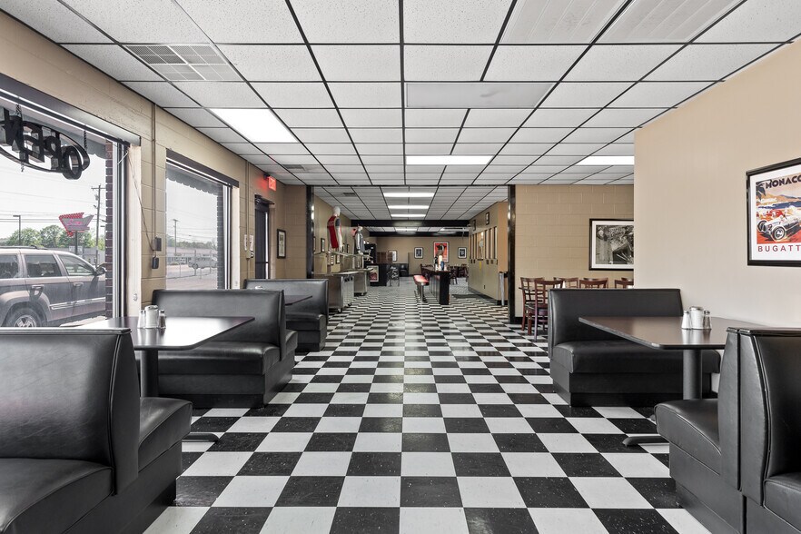 More Photos Of 8855 Dayton Pike, Soddy Daisy Restaurant For Lease