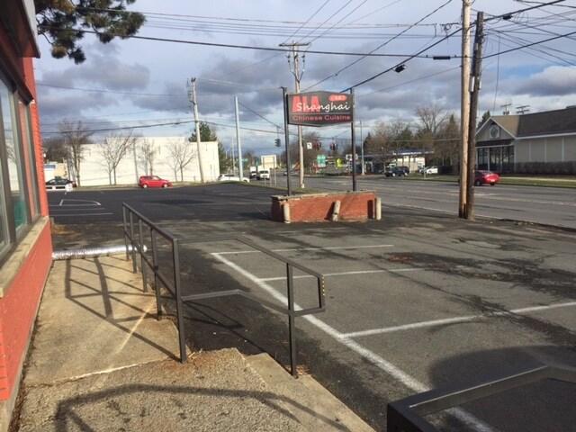 More Photos Of 462 Troy Schenectady Rd, Latham Freestanding For Lease
