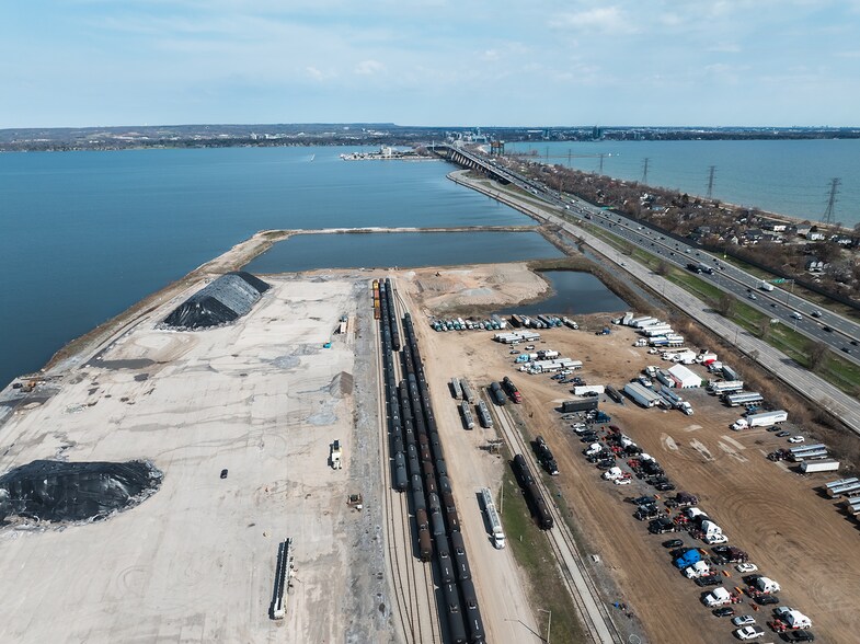 More Photos Of Pier 27, Hamilton Land For Lease