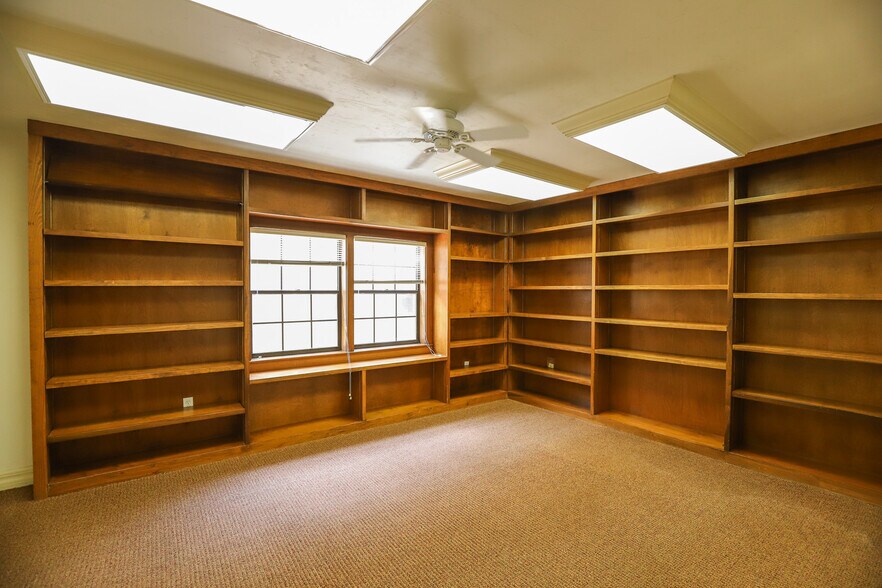 More Photos Of 305 SE 2nd Ave, Gainesville Office For Lease