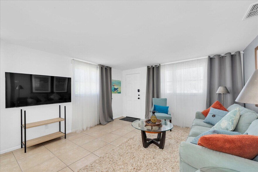 More Photos Of 3394 74th Ave N, Saint Petersburg Apartments For Sale