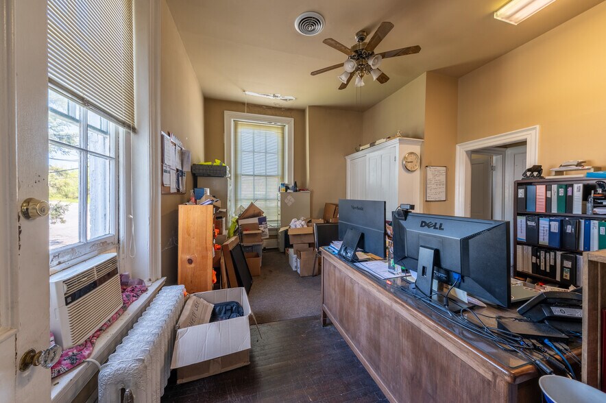 More Photos Of 164 Eyster Rd, Halltown Manufacturing For Sale