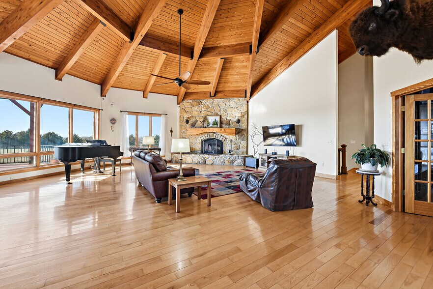 More Photos Of 32846 Block Rd, Paola Specialty For Sale