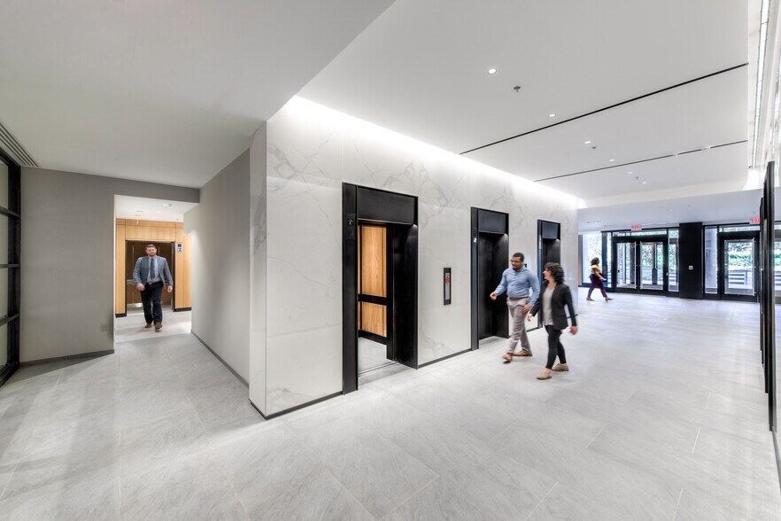 More Photos Of 2611 S Clark St, Arlington Coworking Space