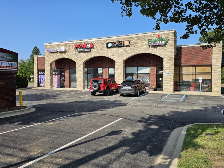 Primary Photo Of 52261-52271 Van Dyke Ave, Shelby Township General Retail For Sale