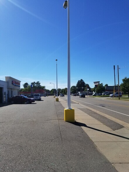 More Photos Of 2201 Grand Ave, Wausau Unknown For Lease