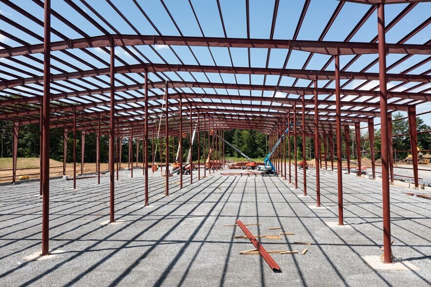 More Photos Of 10 Stonebreak Rd, Malta Distribution For Lease