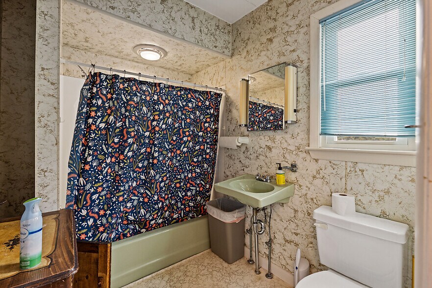 More Photos Of 323 State St, Augusta Office Residential For Sale