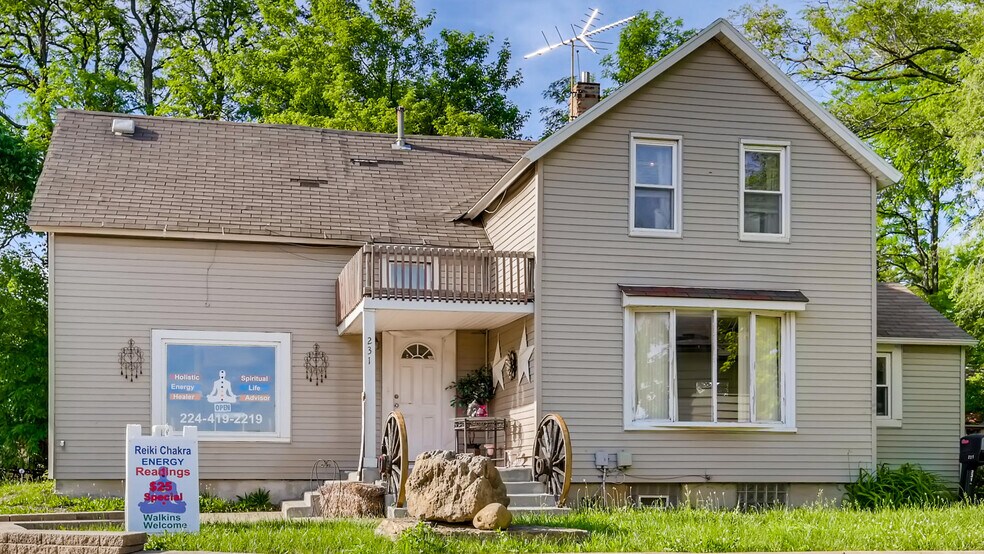 More Photos Of 231 N Milwaukee Ave, Wheeling Freestanding For Sale