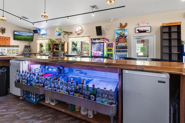 More Photos Of N7625 Parkway Rd, Crivitz Restaurant For Sale