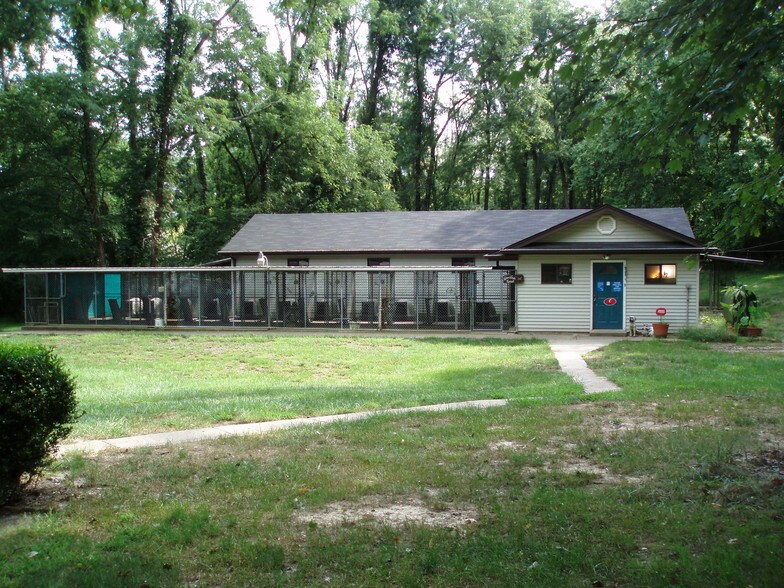 Primary Photo Of 1140 Weber Rd, Loveland Showroom For Sale