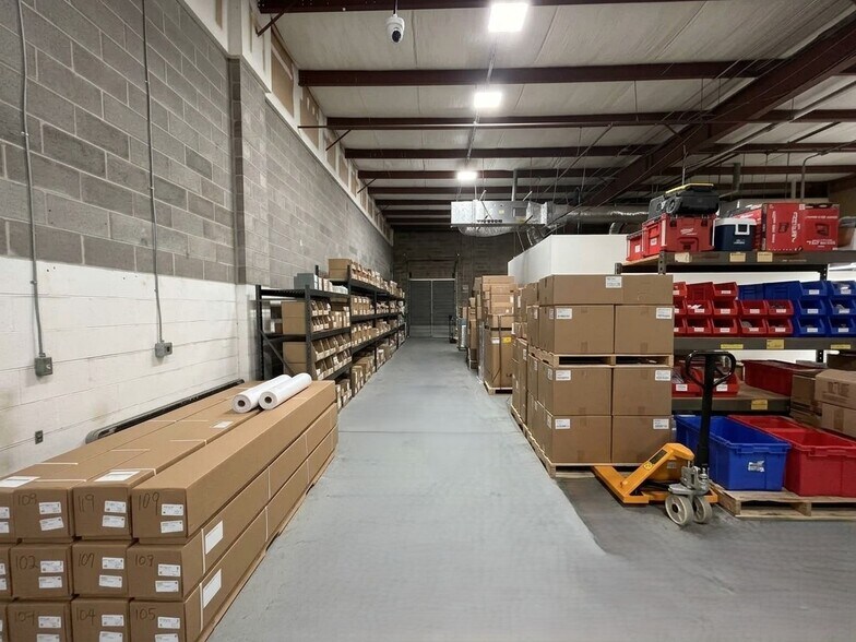 More Photos Of 1110 Appleton Dr, Nashville Light Distribution For Lease