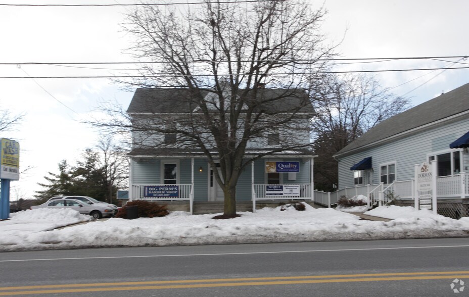 More Photos Of 104 E Ridgeville Blvd, Mount Airy General Retail For Sale