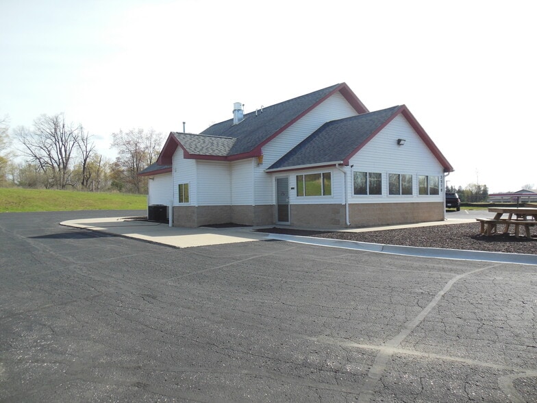 More Photos Of 3510 Cadillac Dr, Farwell Restaurant For Sale