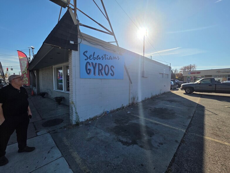 More Photos Of 5209 Glenway Ave, Cincinnati Freestanding For Sale