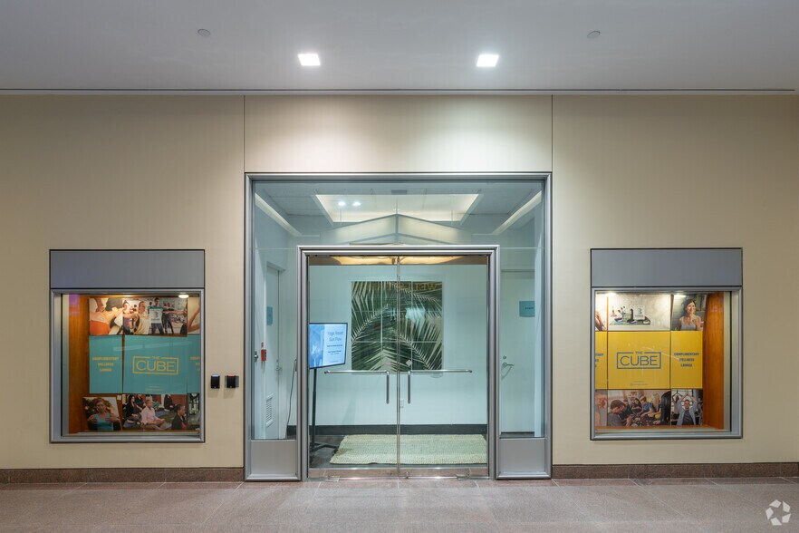 More Photos Of 2005 Market St, Philadelphia Office For Lease