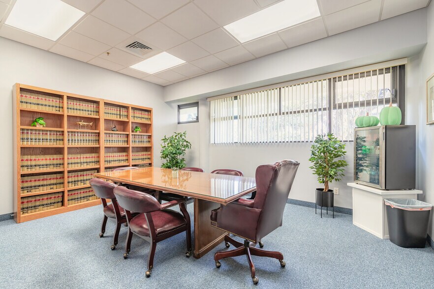 More Photos Of 2650 N Dixie Fwy, New Smyrna Beach Office For Sale